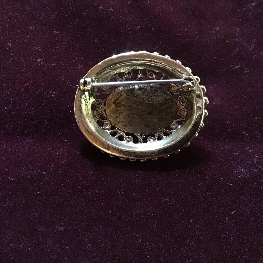 Vintage Ornate Stone Brooch - Picture 2 of 3